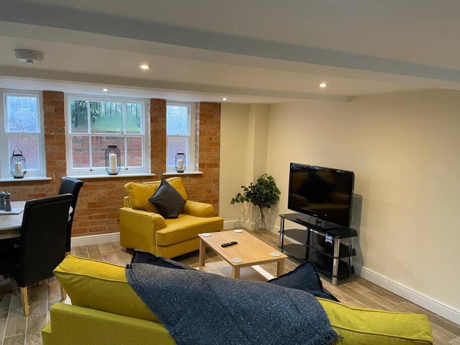 1 Hatton House 2 Bedroom 2 Bathroom Spacious Basement Flat Newark upon Trent 외부 사진