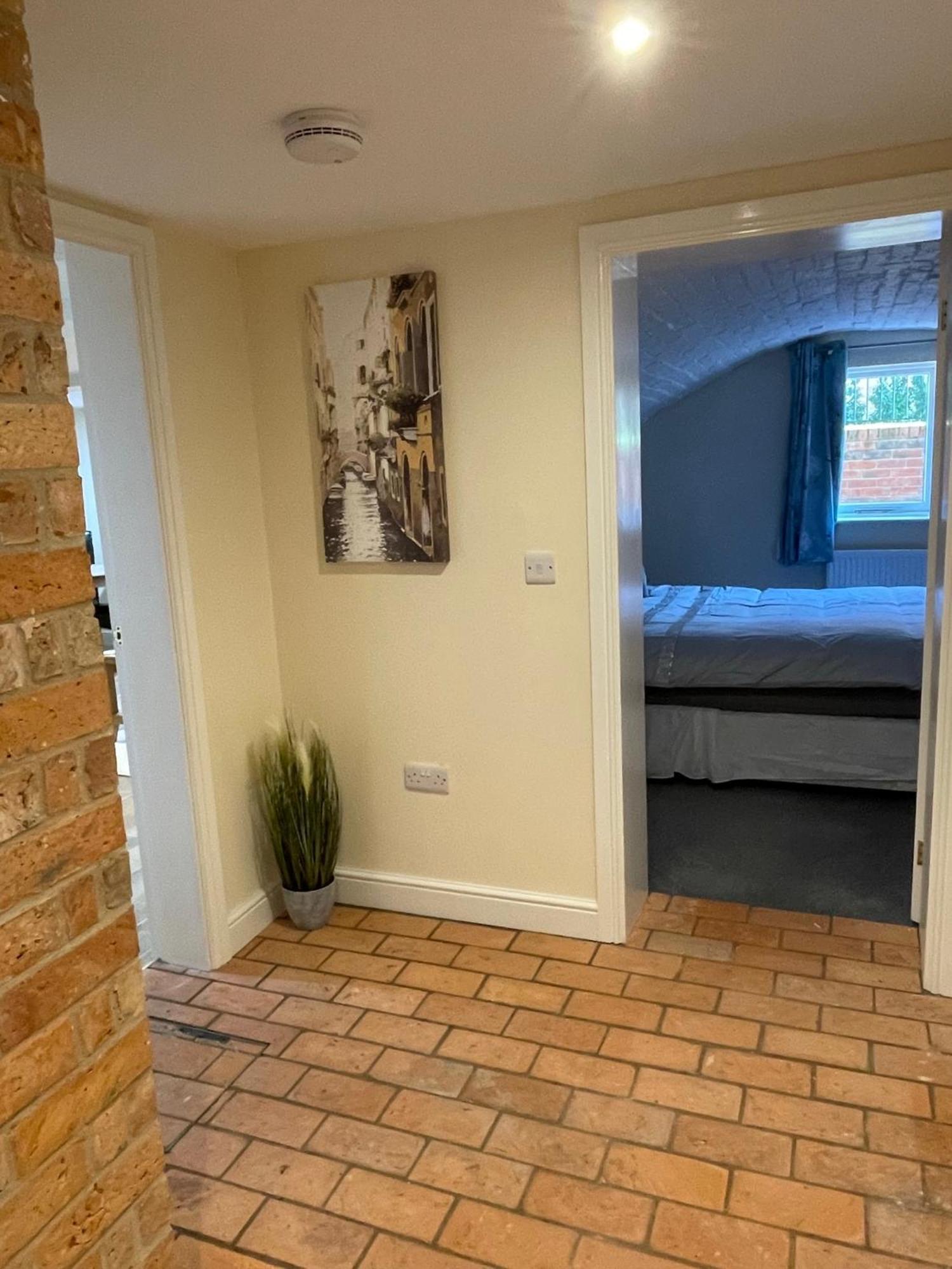 1 Hatton House 2 Bedroom 2 Bathroom Spacious Basement Flat Newark upon Trent 외부 사진
